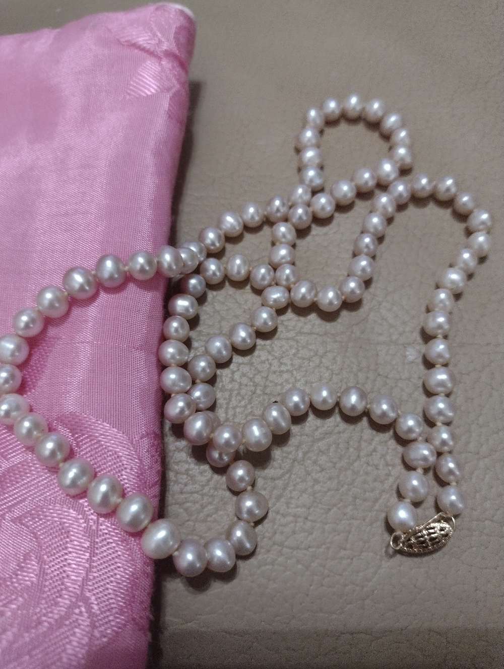 Elegant 14kt Gold Clasp Genuine Pale Pink Pearl Necklace